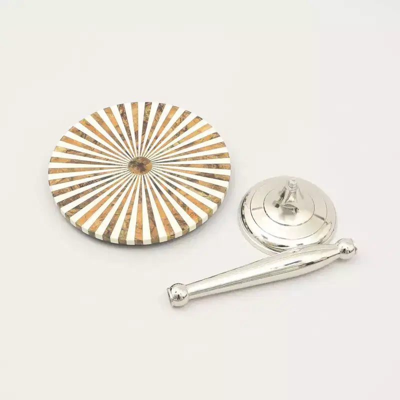 Set di 3 Tavolini Nidi Rotondi Argento, Tavolini Laterali con Piano in Resina Marrone e Bianco