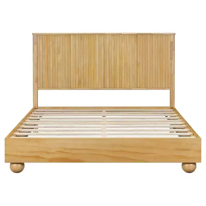 Letto a piattaforma Natural Oak Farmhouse con testiera a coste – Queen / King