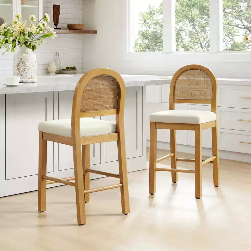 Sgabello da Bancone in Rattan Boho, Naturale/Noce, Schienale Curvo e Seduta Imbottita, Set da 2 o 3 (1 Posto Ciascuno)